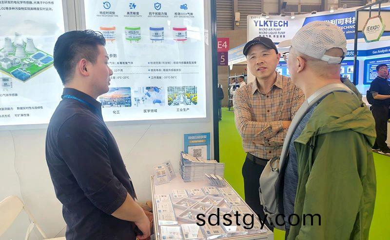 【展會(hui)現(xian)場(chang)】第(di) 26 屆中(zhong)國環愽會首(shou)日(ri)，盛況(kuang)來襲！